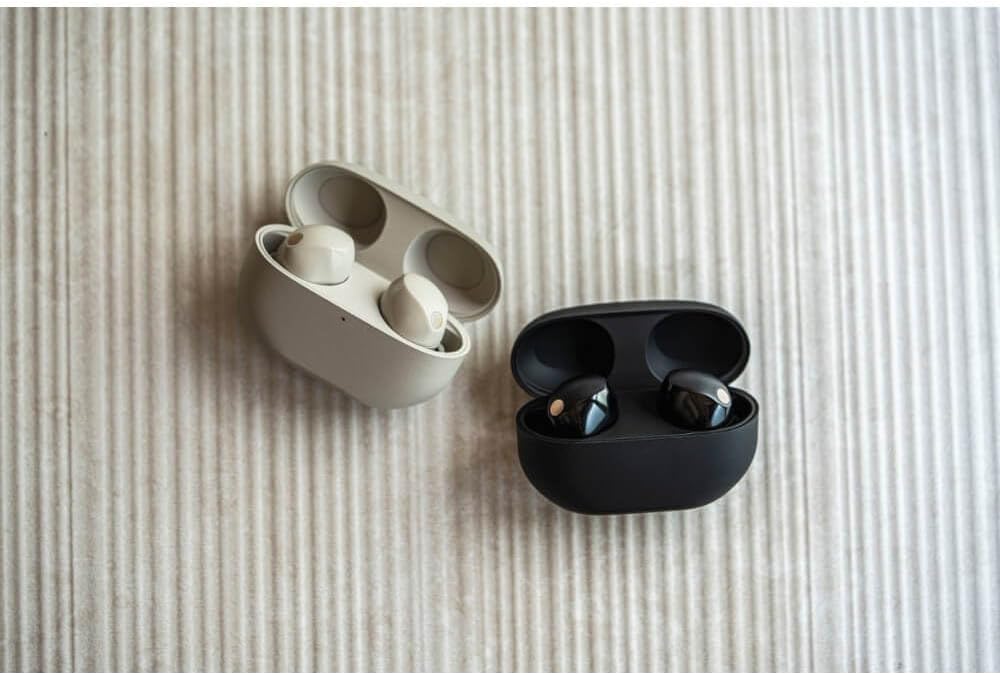 Sony WF-1000XM5 The Best Truly Wireless Noise Cancelling Earbuds, Made from Recycled Plastic Materials, Clear Bluetooth Signal, Adaptive Sound Control with AI, Xm5 Headphones, Black - Image 5